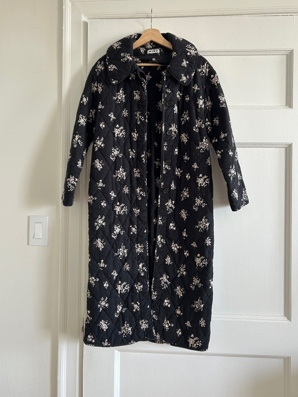 RIXO Black Quilted Jacket with Cream Floral Print